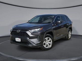 Used 2023 Toyota RAV4 LE AWD/4WD video 1