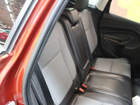 Used 2019 Ford Escape Titanium AWD/4WD image 9