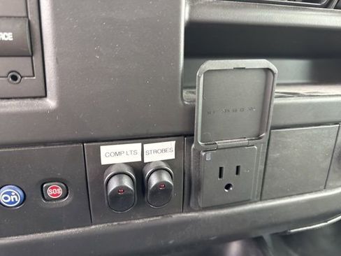 New 2025 Chevrolet Express 3500 w/ Power Convenience Package RWD image 18