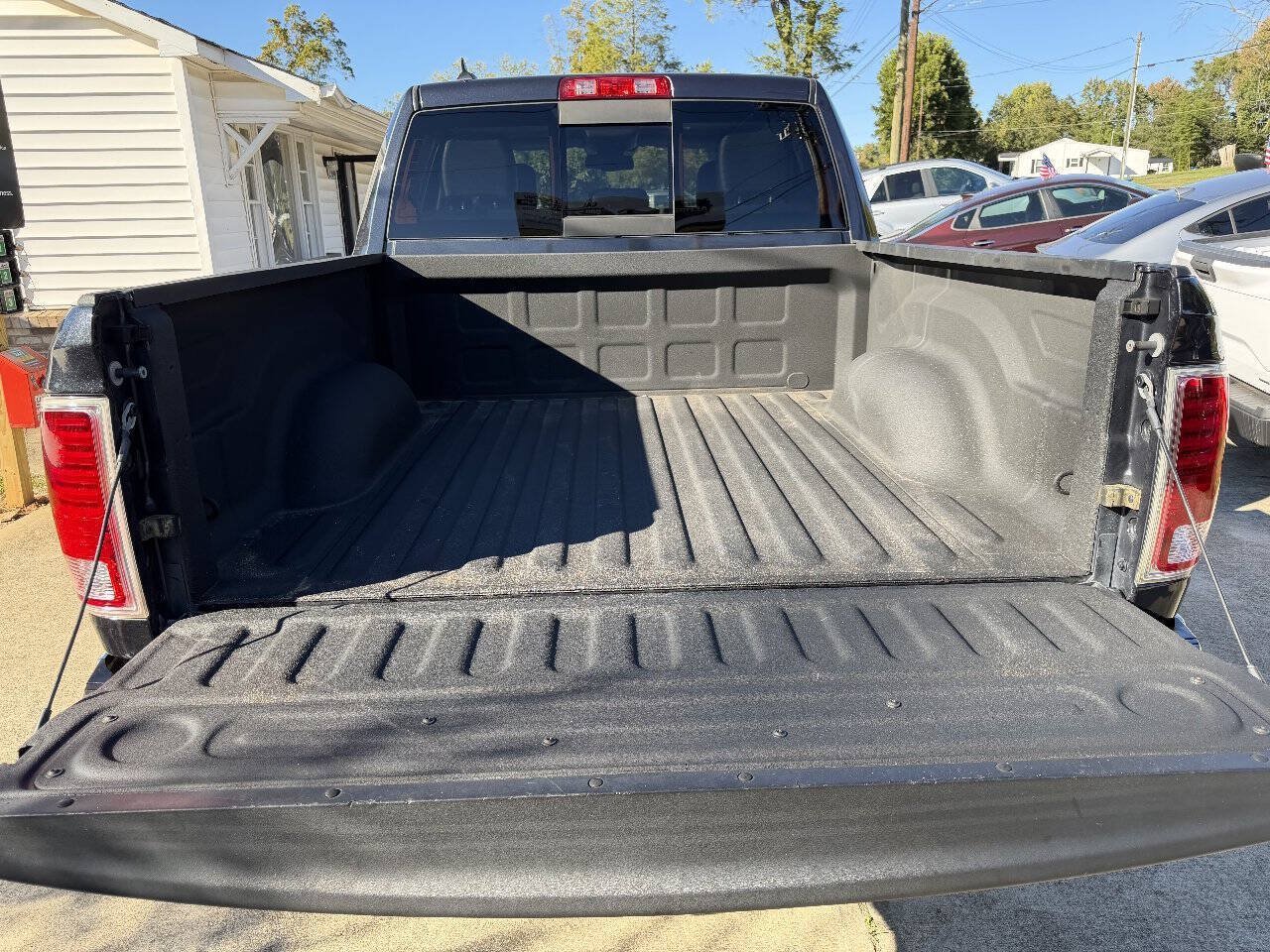 Used 2015 RAM 1500 Limited RWD image 7