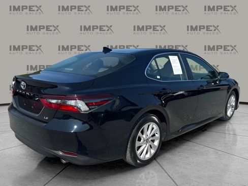 Used 2021 Toyota Camry LE w/ Convenience Package FWD image 5