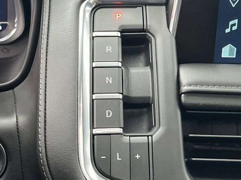 Used 2024 Chevrolet Tahoe LT w/ LT Signature Package AWD/4WD image 44