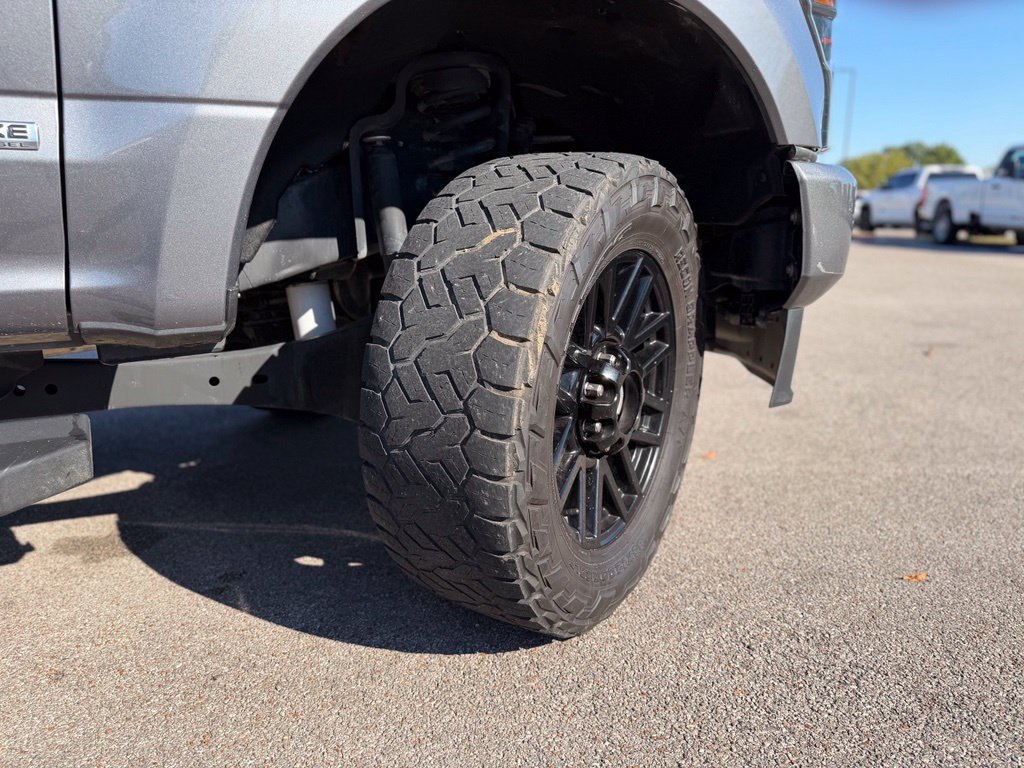 Used 2022 Ford F350 Lariat w/ Black Appearance Package AWD/4WD image 8
