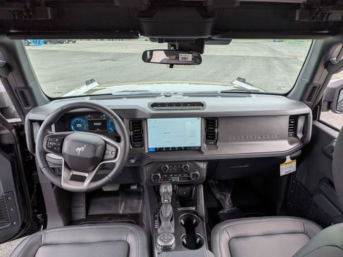 New 2026 Ford Bronco Badlands AWD/4WD image 13