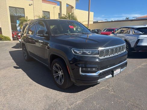 Used 2023 Jeep Grand Wagoneer 4WD image 3
