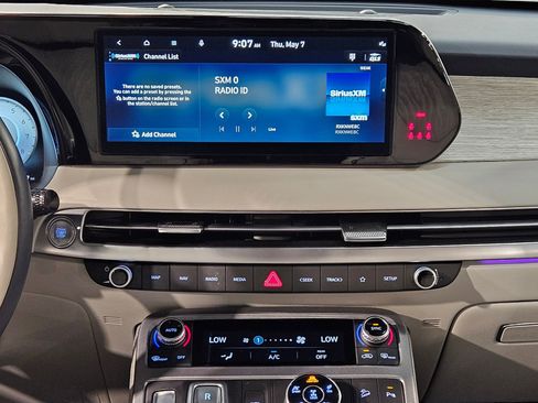 Used 2025 Hyundai Palisade Calligraphy AWD/4WD image 16