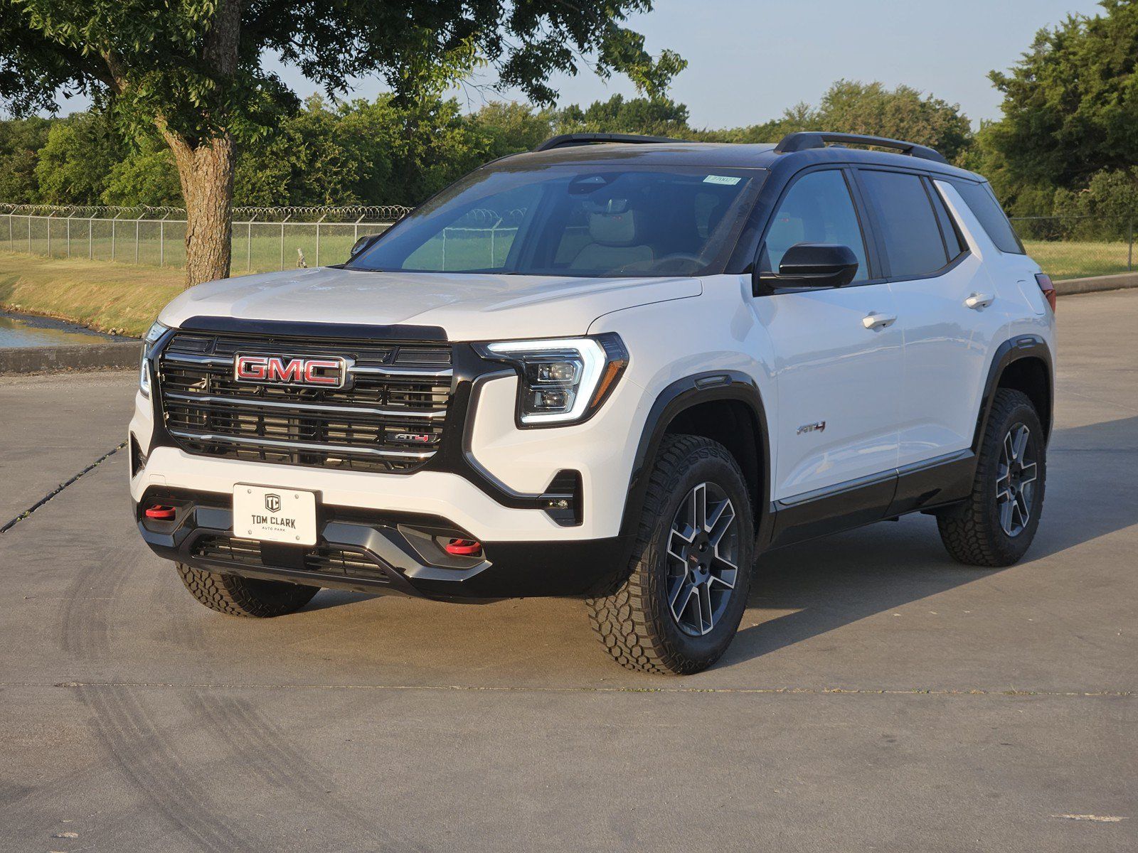 New 2027 GMC Terrain AT4 w/ Convenience Package III AWD/4WD image 2