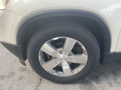 Used 2010 GMC Acadia SLT image 6