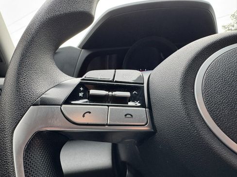 Used 2021 Hyundai Elantra SE w/ Cargo Package image 13