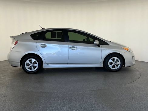 Used 2013 Toyota Prius Three w/ Solar Roof Pkg FWD image 2