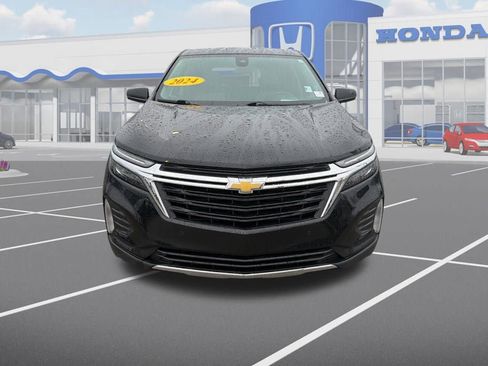 Used 2024 Chevrolet Equinox LT image 2