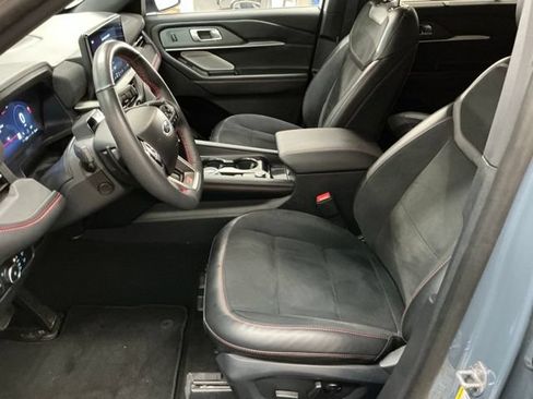 Used 2025 Ford Explorer ST AWD/4WD image 12