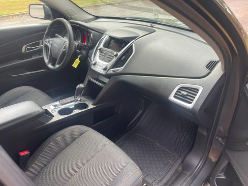 Used 2017 GMC Terrain SLE FWD image 14