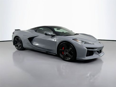 Used 2025 Chevrolet Corvette E-Ray w/ Battery Protection Package AWD/4WD image 9
