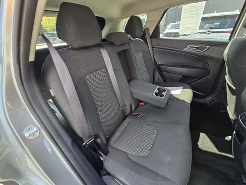 Used 2024 Kia Sportage LX image 17