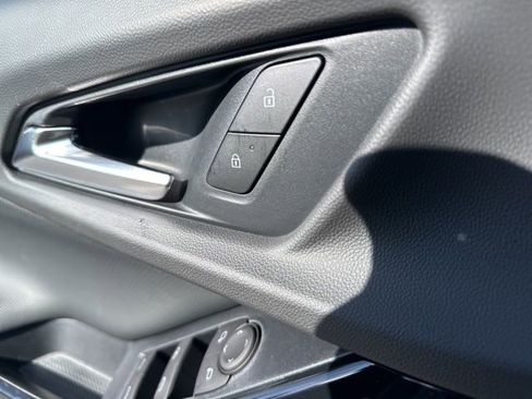 New 2026 Chevrolet Equinox LT w/ Safety and Technology Package image 8