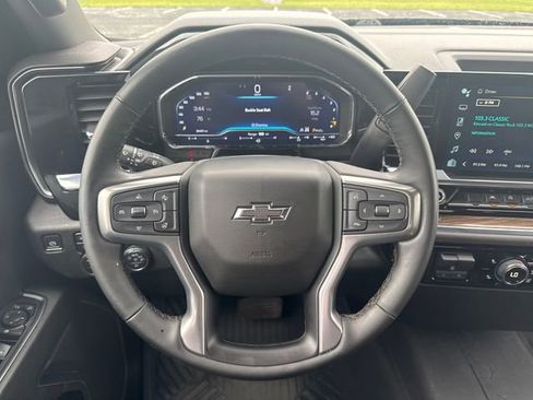 Used 2023 Chevrolet Silverado 1500 RST w/ Z71 Off-Road Package AWD/4WD image 7