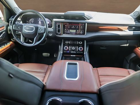 Used 2023 GMC Yukon XL Denali Ultimate AWD/4WD image 27