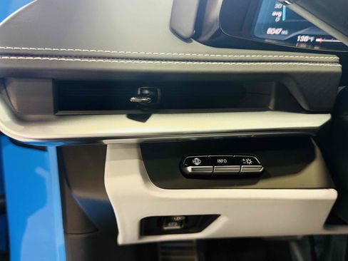 Used 2023 Chevrolet Corvette Stingray Premium Cpe w/ Z51 Performance Package image 74