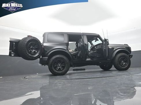 Used 2024 Ford Bronco Wildtrak AWD/4WD image 29