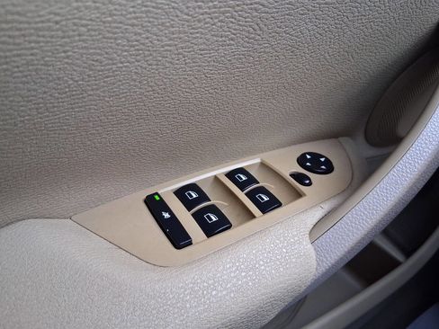 Used 2015 BMW X1 sDrive28i image 17