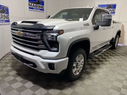 Certified 2024 Chevrolet Silverado 2500 High Country w/ High Country Premium Package AWD/4WD image 11