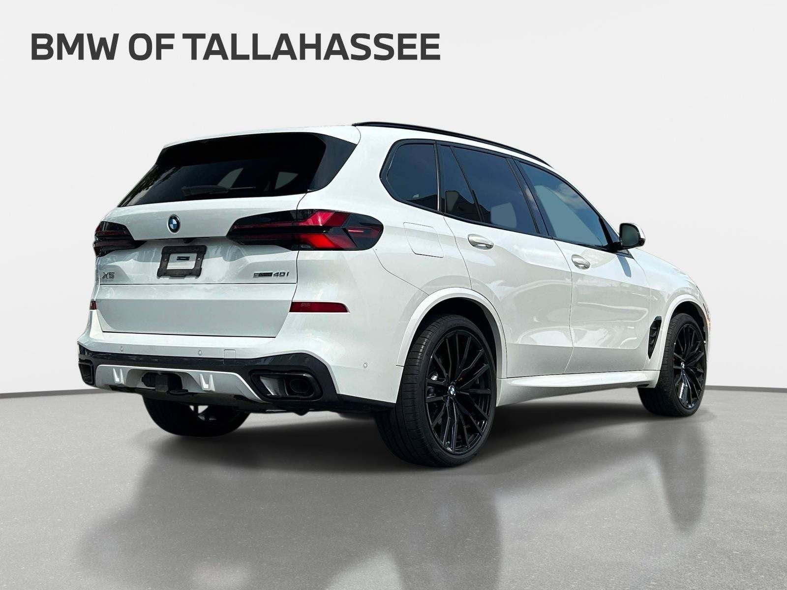 Used 2024 BMW X5 sDrive40i w/ M Sport Package RWD image 6