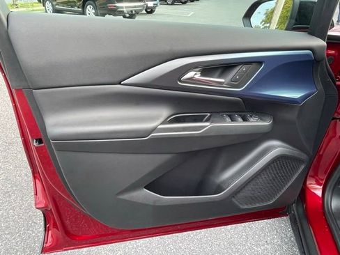 New 2025 Chevrolet Equinox EV LT image 19