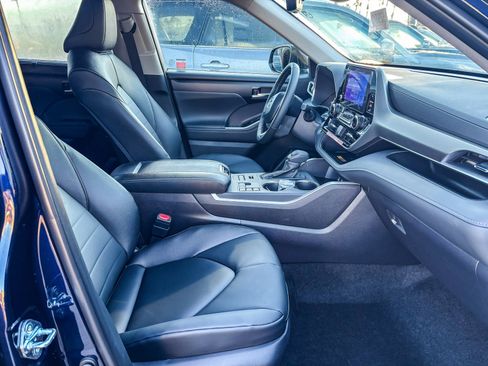 New 2026 Toyota Highlander XLE image 19