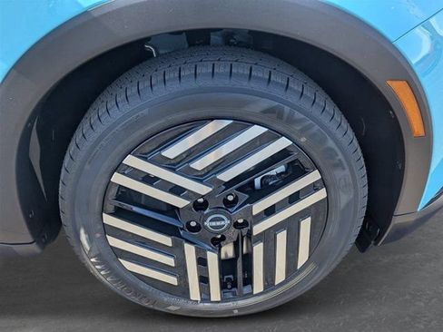 New 2026 Nissan Leaf SV+ w/ Floor Mat Package (SV+) FWD image 9