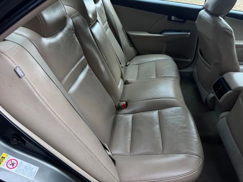 Used 2012 Toyota Camry XLE image 11