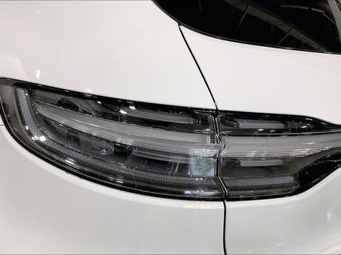 Used 2024 Porsche Macan S w/ Premium Plus Package AWD/4WD image 32