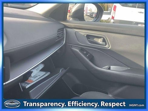 Certified 2024 Nissan Rogue S image 32