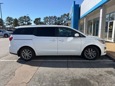 Used 2019 Kia Sedona EX image 4