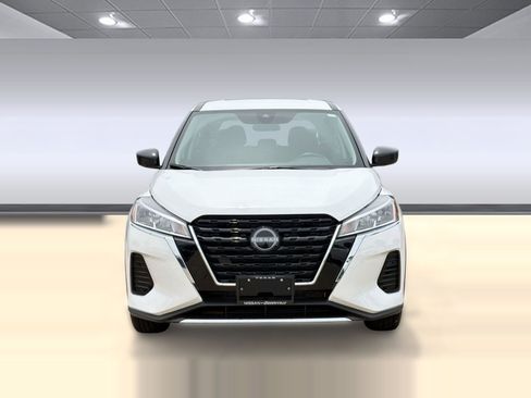 Used 2025 Nissan Kicks Play S FWD image 6