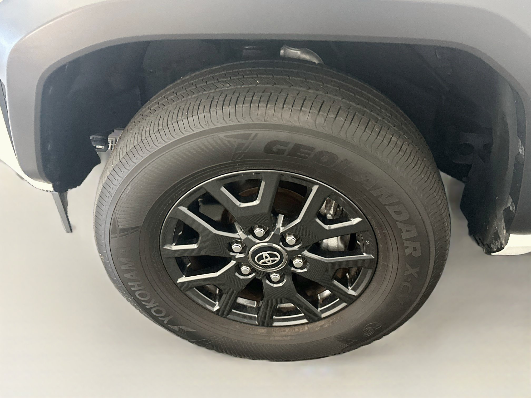 Used 2025 Toyota 4Runner SR5 AWD/4WD image 35