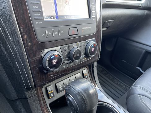 Used 2017 Chevrolet Traverse LT image 20