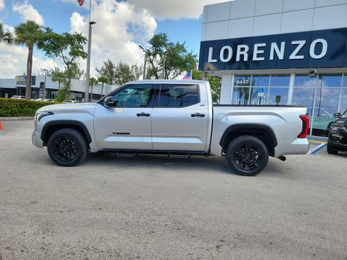 Used 2022 Toyota Tundra SR5 w/ Convenience Package RWD image 8