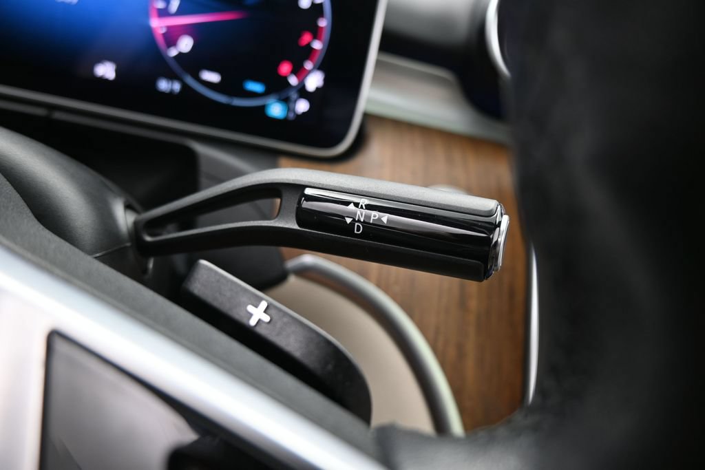 Used 2025 Mercedes-Benz C 300 Sedan image 32