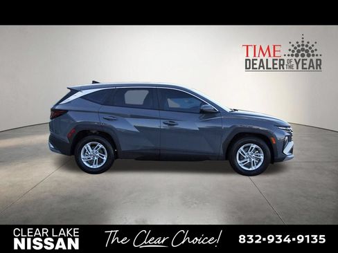 Used 2025 Hyundai Tucson SE FWD image 8