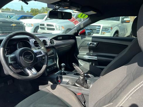 Used 2017 Ford Mustang GT image 9