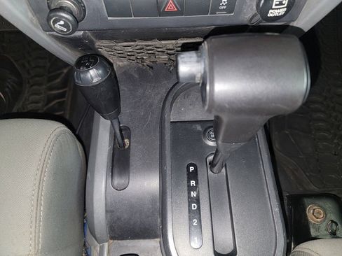 Used 2010 Jeep Wrangler Unlimited Sport image 18