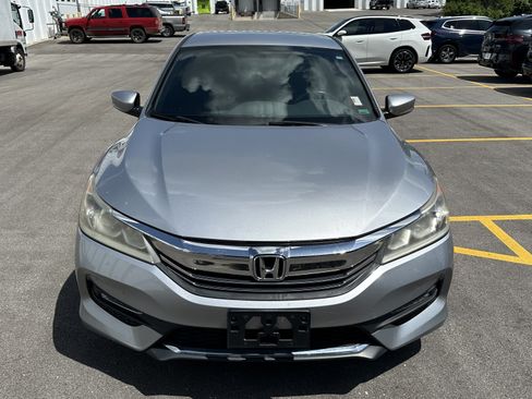 Used 2017 Honda Accord Sport image 3