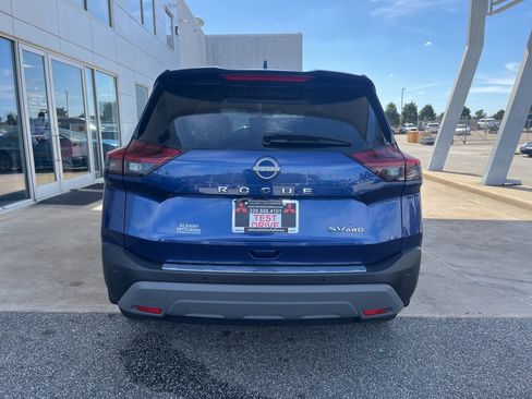 Used 2022 Nissan Rogue SV w/ SV Premium Package image 26