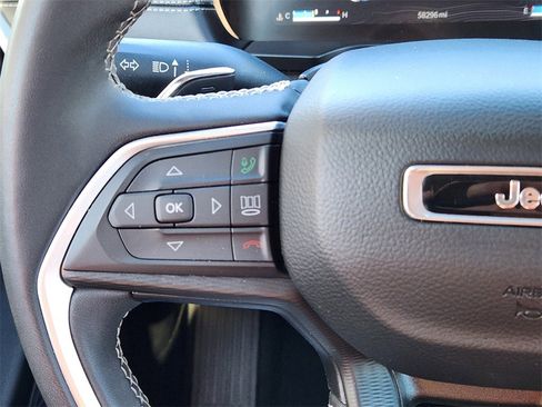 Used 2023 Jeep Grand Cherokee L Laredo image 20