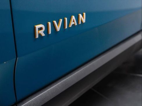 Used 2023 Rivian R1S Adventure Quad AWD/4WD image 14