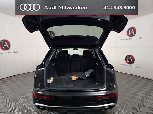 Used 2023 Audi Q5 2.0T Premium w/ Convenience Package AWD/4WD image 9