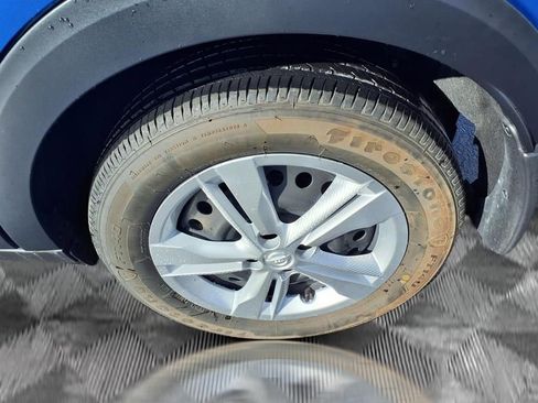 Certified 2025 Nissan Kicks Play S image 18