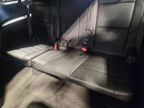 Used 2018 Chevrolet Suburban LT AWD/4WD image 34