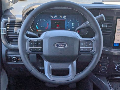 New 2026 Ford F250 Lariat w/ Black Appearance Package AWD/4WD image 9